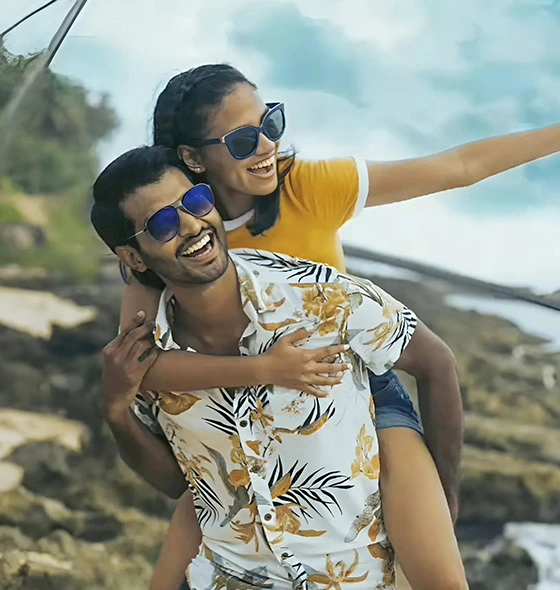 Spexbay advertisement snapshot. A moment from an ad for the popular eyewear brand.